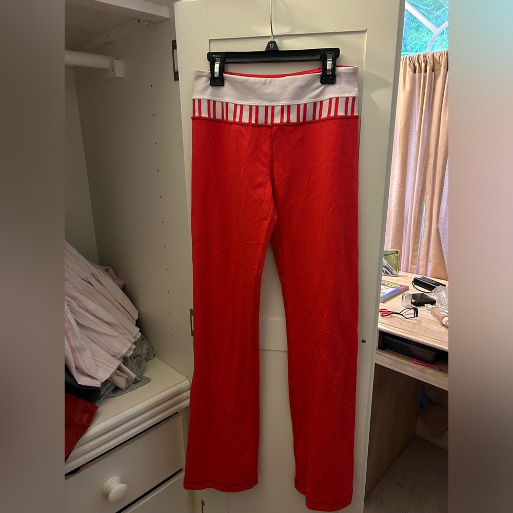 Lululemon yoga pants